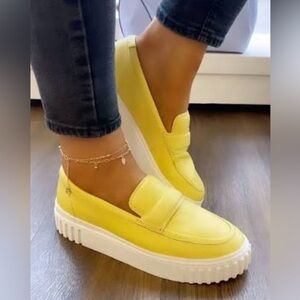 Clarks Mayhill Cove Yellow Leather Slip On Casual Comfort Shoe